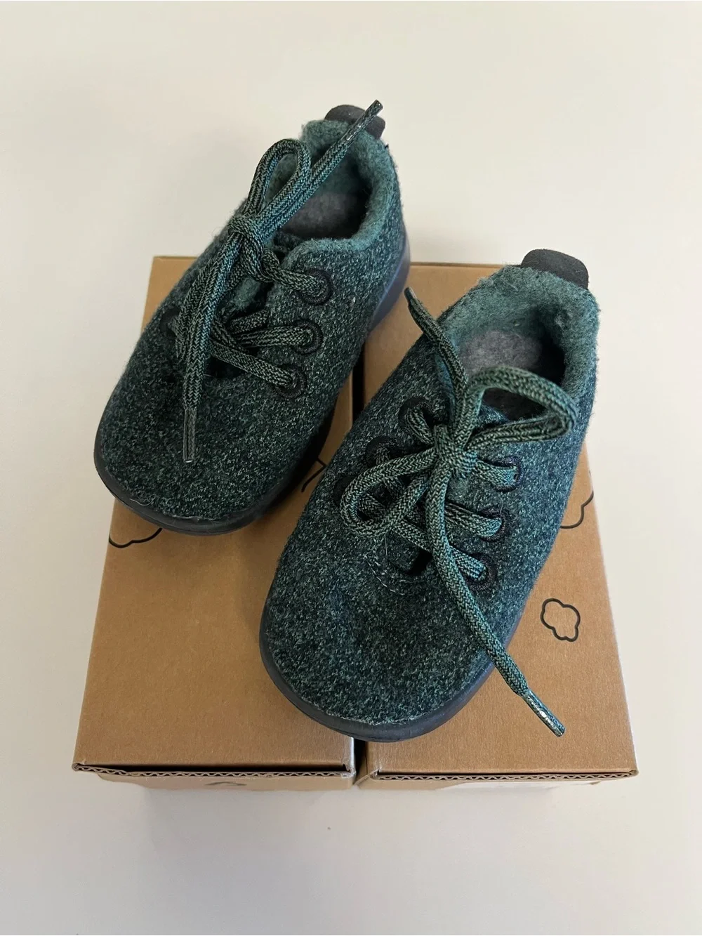 allbirds Kids Dark Green Wool Lace-Up Shoes, size T5.